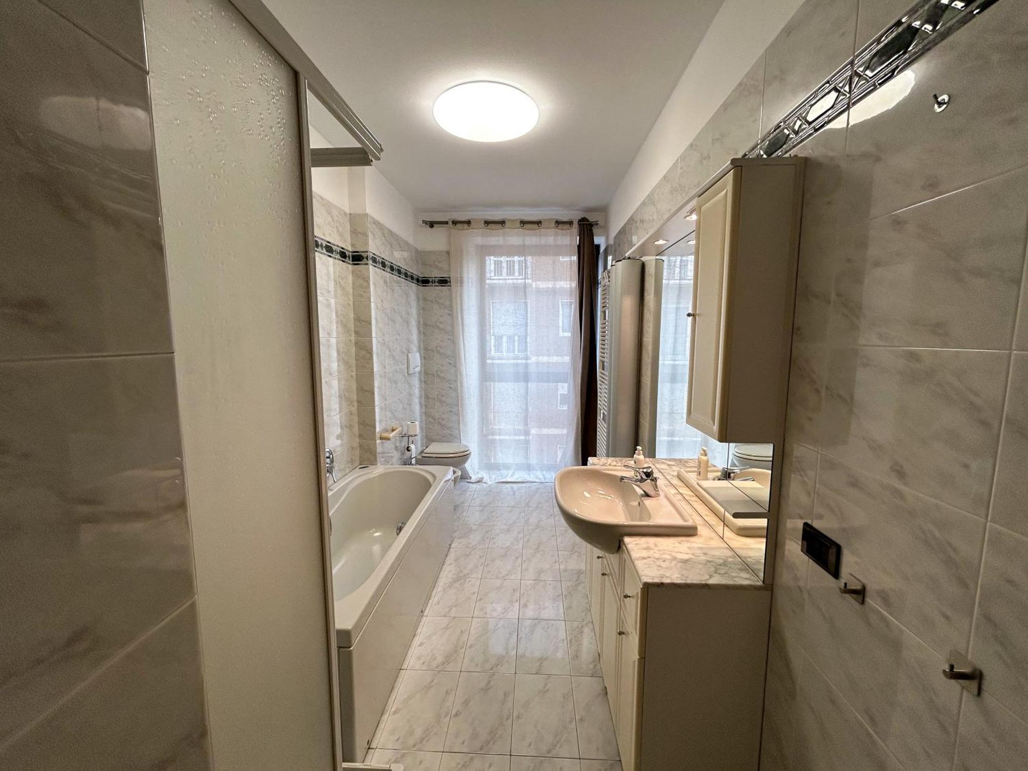 Esclusivo 120 Mq Nel Cuore Di Bergamo Luaran gambar